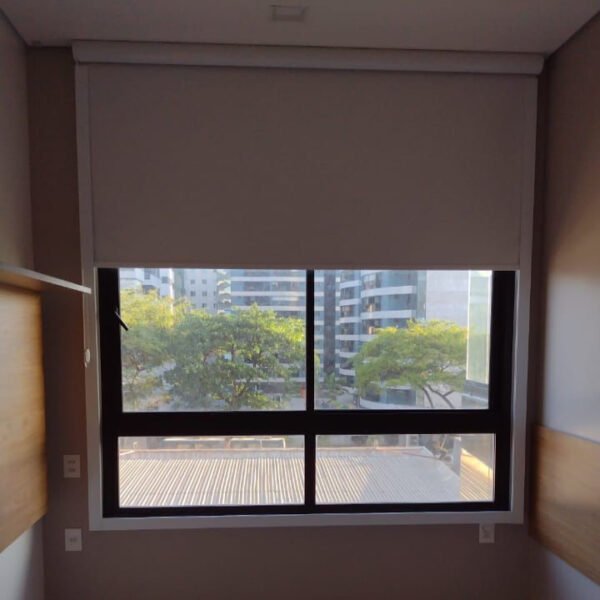 Persiana Rolo Blackout Preta - Imagem 3